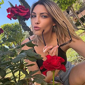 Lily_escorte performs Girlfriend Experience(GFE), escort in Roissy (CDG airport)
