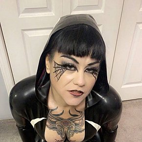 Jaddah Entièrement Naturelle escort in Edmonton offers Embrasse selon affinités services