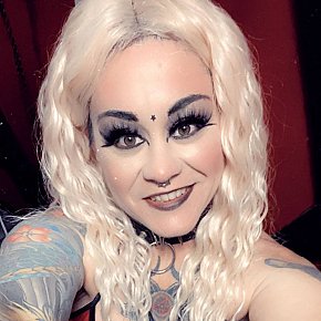 Jaddah Entièrement Naturelle escort in Edmonton offers Embrasse selon affinités services