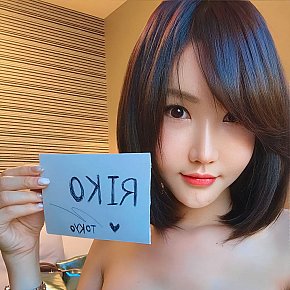 Emily escort in Tokyo