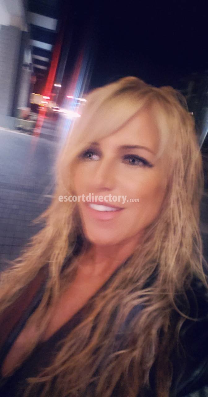 Gina West Escort