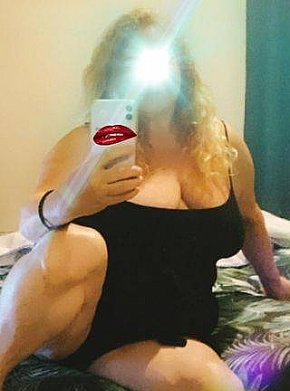 Kamily Cu Puțini Clienți escort in Paris offers Sărut services