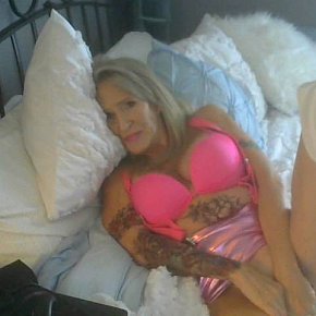 Miss-Maggie-may Vip Escort escort in Kingston offers Footjob services