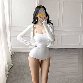 Min-Jee escort in Seoul offers Kissing services
