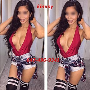 Kimmy escort in Toronto offers French Kissing services