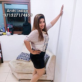 Arohi-OWC-busty-indian escort in Dubai offers Pipe avec capote services