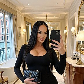 NICKY_Vip_Class escort in Venezia offers Hablar sucio
 services