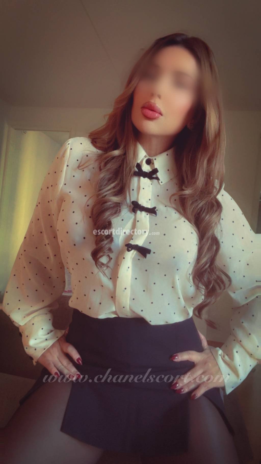 chanel performs blowjob without condom, escort in Madrid