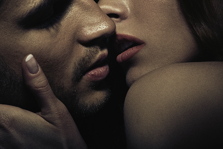 6 Best Kissing Tips to Impress an Escort