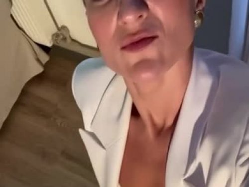 Lisa Großer Hintern escort in Kiev offers Dusch services