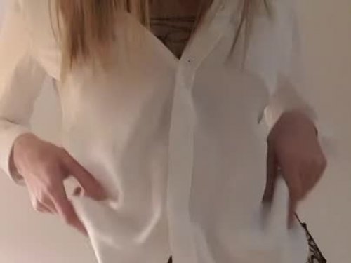 Sara escort in Dubai offers Masturbate services