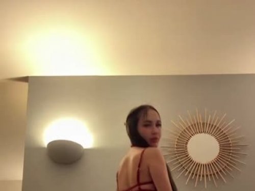 Zlata Pequeña Y Delgada escort in Limassol offers Lluvia Dorada (dar)
 services