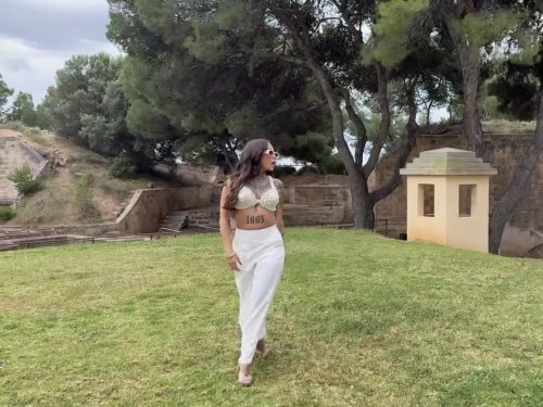 Larissa Super Busty
 escort in Mallorca offers Footjob services