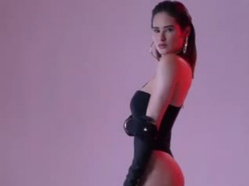 Molly Vip Escort escort in London offers Masturbação services