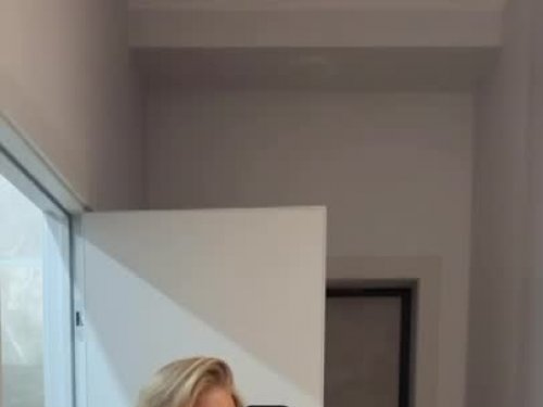 Hanna Super Gros Seins escort in Dubai offers Jeux de rôles et fantasmes services