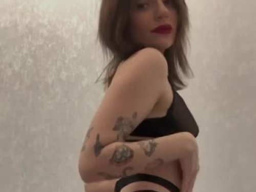 Sasha Piccolina escort in Limassol offers Massaggio erotico services