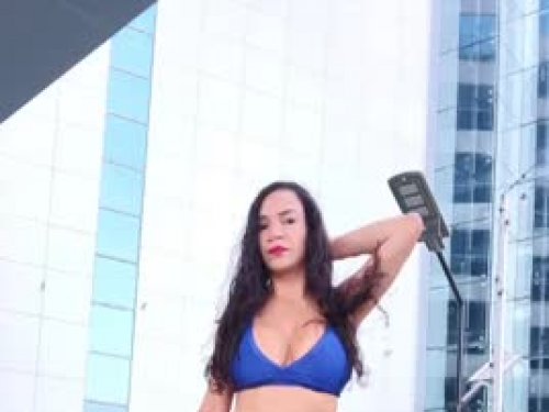 Livia Super Gros Seins escort in Dubai offers Paroles cochonnes services